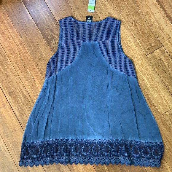 NEW AGNES & DORA Navy Eyelet Tank Sz S - Picture 2 of 2